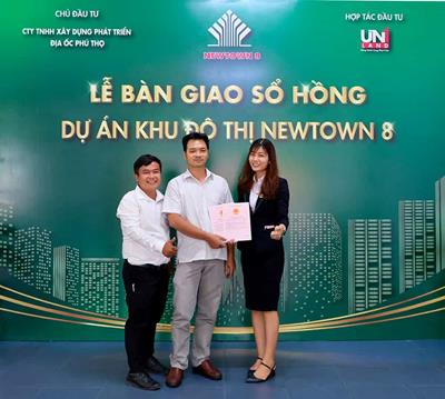 Uniland chính thức bàn giao sổ đỏ từng của dự án Newtown 8 đến khách hàng